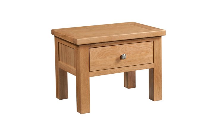Coffee & Lamp Tables - Lavenham Oak Side Table With Drawer