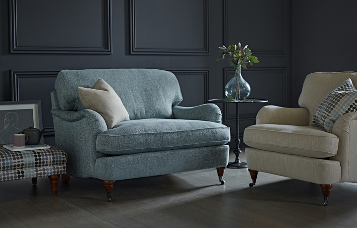 Chiswick Collection - Chiswick Love Seat