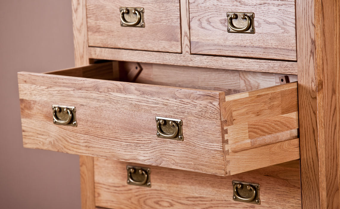 Framlingham Solid Oak 2 Over 4 Chest