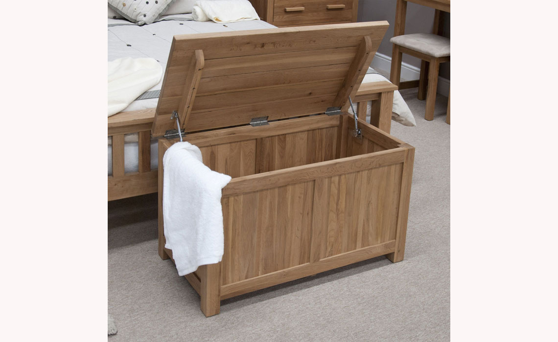 Toulouse Solid Oak Blanket Box