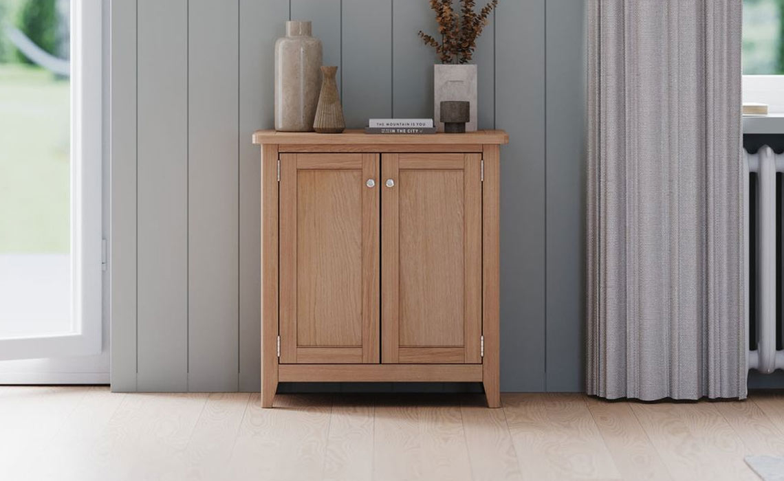 Newbury Oak 2 Door Cabinet