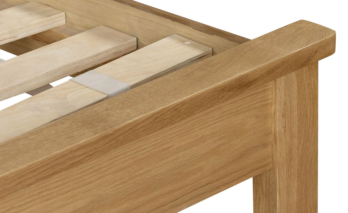 Maldon Oak 4ft6 Bed Frame