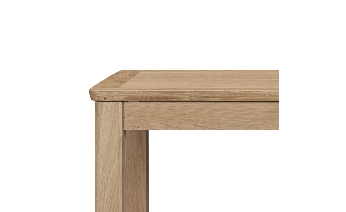 Delamere 160-200cm Butterfly Extending Dining Table