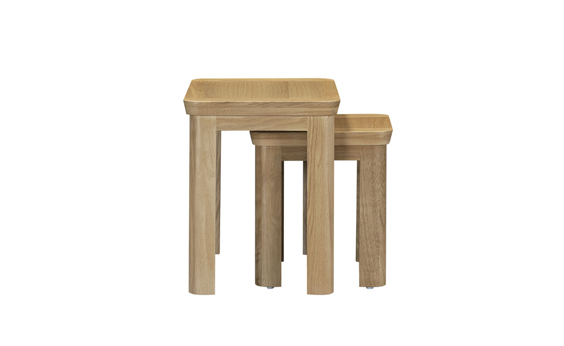 Delamere Oak Nest of 2 Tables