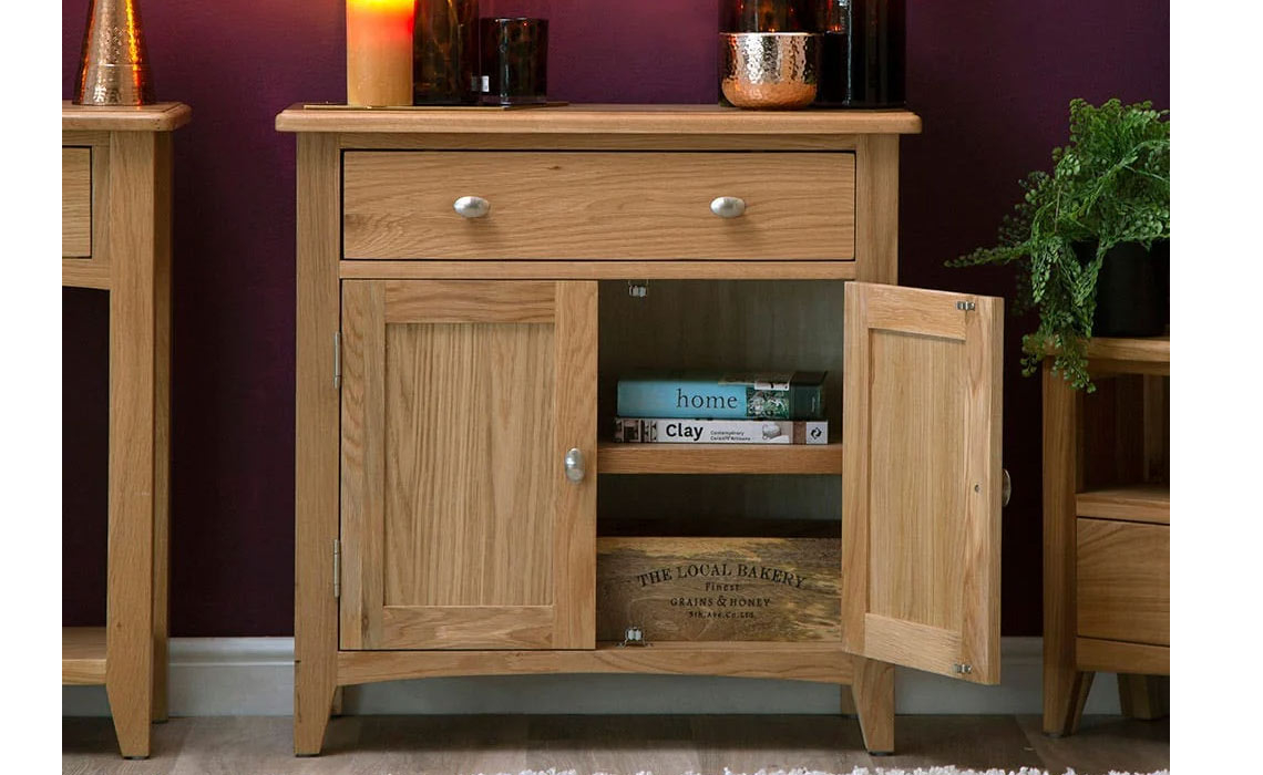 Columbus Oak Small Sideboard