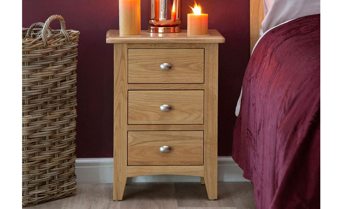 Columbus Oak 3 Drawer Bedside 