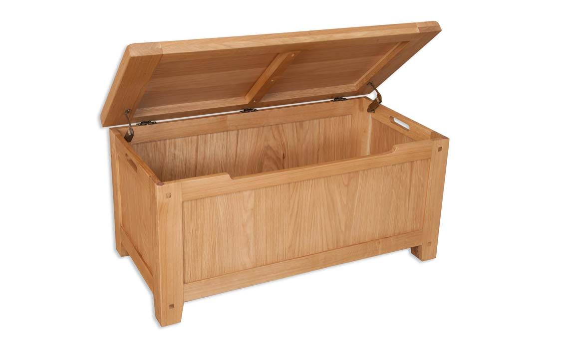 Windsor Natural Oak Blanket Box