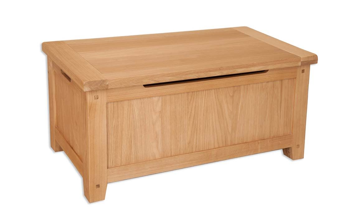 Windsor Natural Oak Blanket Box