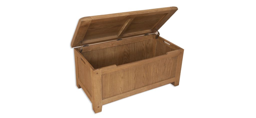 Windsor Rustic Oak Blanket Box