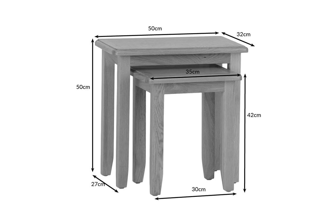 Columbus Oak Nest of 2 Tables