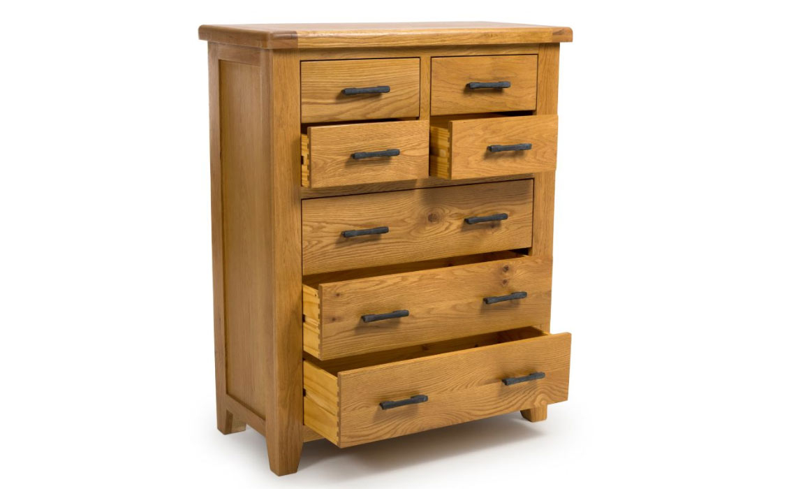 Hamilton Oak 4 Over 3 Chest Of Drawers