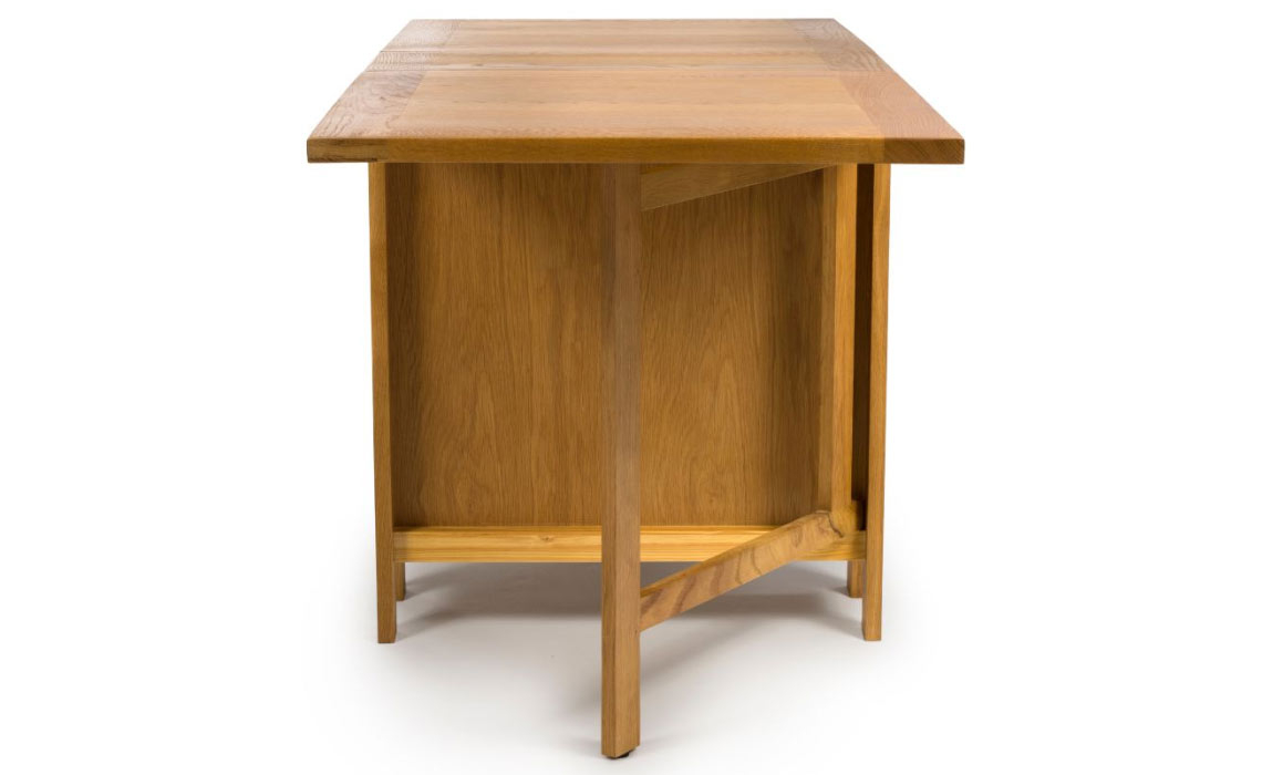 Hamilton Oak 32-92-152cm Extending Gateleg Table