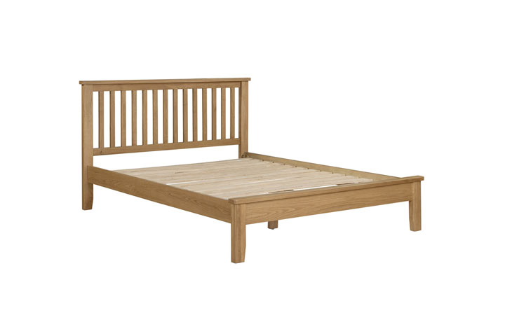 Maldon Oak Collection - Maldon Oak 4ft6 Bed Frame