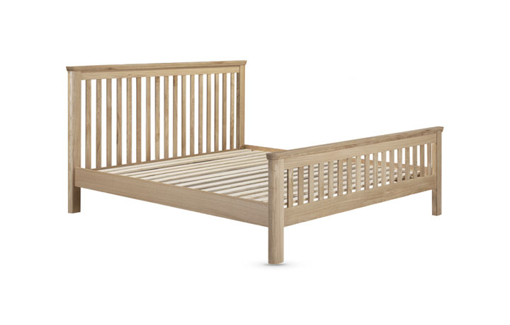 Delamere Oak Collection - Delamere Oak 4ft6 Bed Frame
