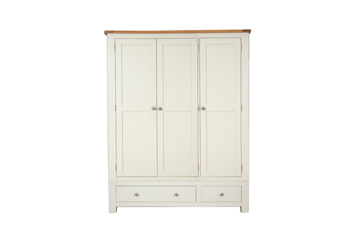 Chelsworth Ivory Painted Collection - Chelsworth Ivory Painted Triple Wardrobe With Drawers