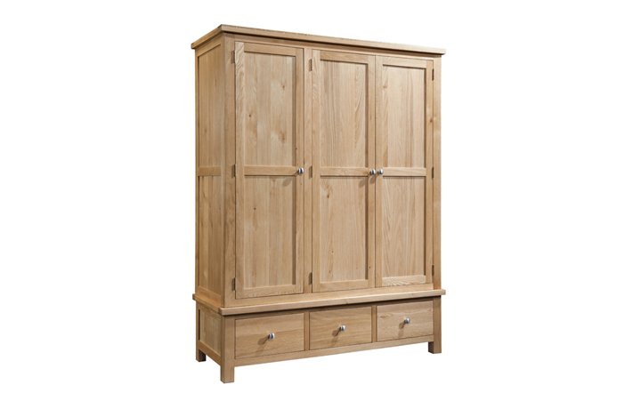 Oak 3 Door Wardrobes - Lavenham Oak Triple Wardrobe With 3 Drawers
