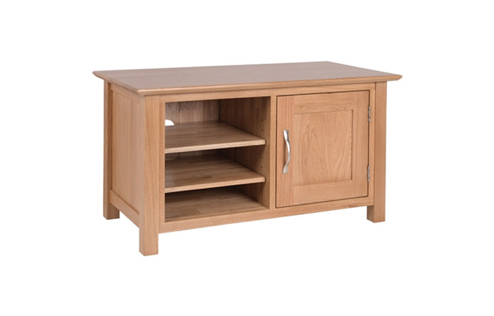 Oak Standard TV Units - Woodford Solid Oak Small TV Cabinet