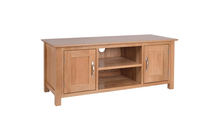 Oak Standard TV Units - Woodford Solid Oak Large TV Cabinet