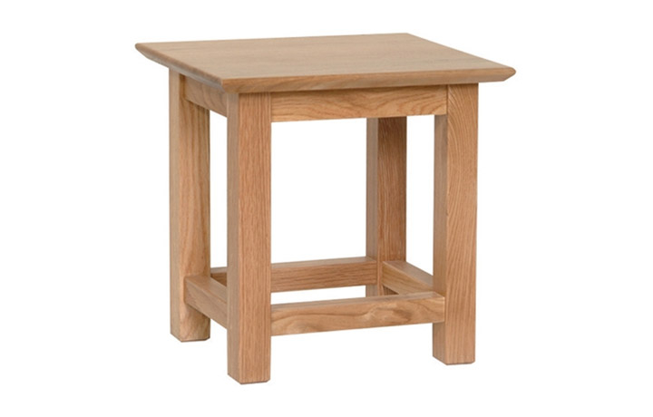 Coffee & Lamp Tables - Woodford Solid Oak Side Table