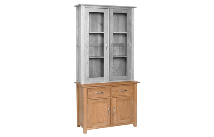 Woodford Solid Oak Collection - Woodford Solid Oak Small Dresser Base