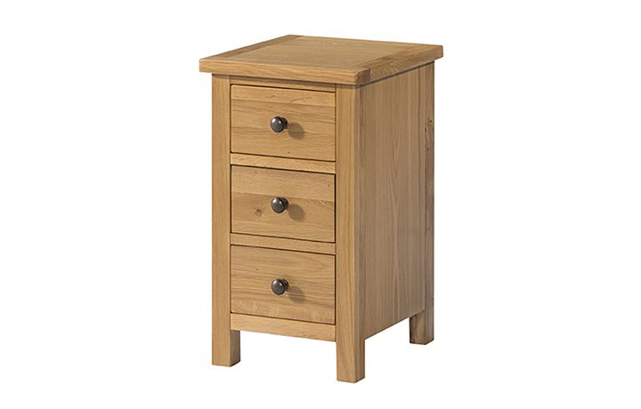 Oak 3 Drawer Bedside Cabinets - Thornby Oak 3 Drawer Bedside