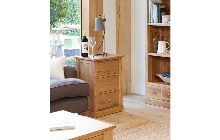 Oak 3 Drawer Bedside Cabinets - Pacific Oak 3 Drawer Lamp Table