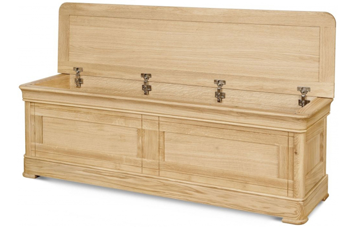 Lancaster Solid Oak Collection - Lancaster Solid Oak Medium Blanket Box