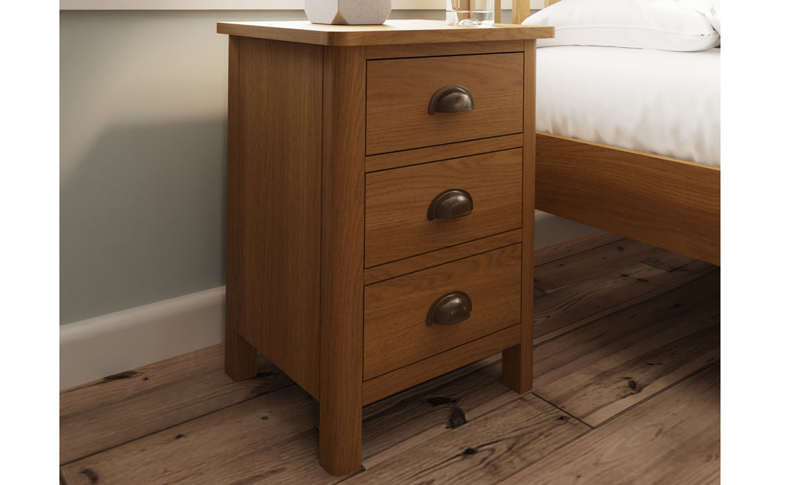 Oak 3 Drawer Bedside Cabinets - Woodbridge Oak 3 Drawer Bedside Cabinet