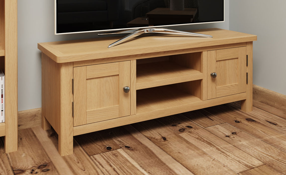 Oak Standard TV Units - Woodbridge Oak Large TV Unit
